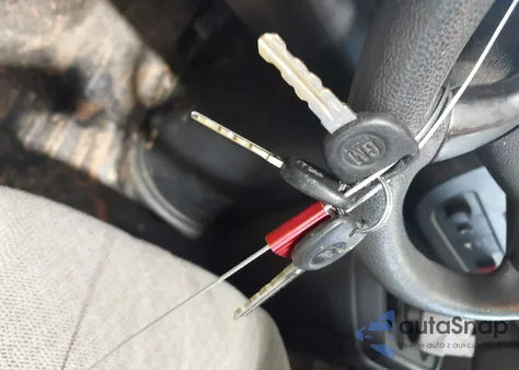 2014 Chevrolet Express 2500 Work Van z USA, uszkodzony, nr VIN 1GCWGFCAXE1205923